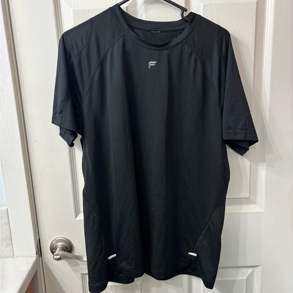 Fabletics O2 Tee Bundle Large - Picture 6 of 8
